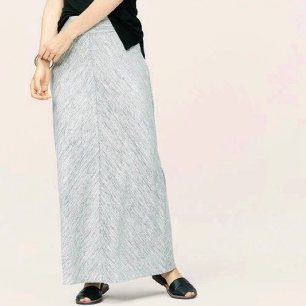 LOFT Space Dye Maxi Skirt Size M Gray Lounge Casual Soft Knit Minimalist Comfort